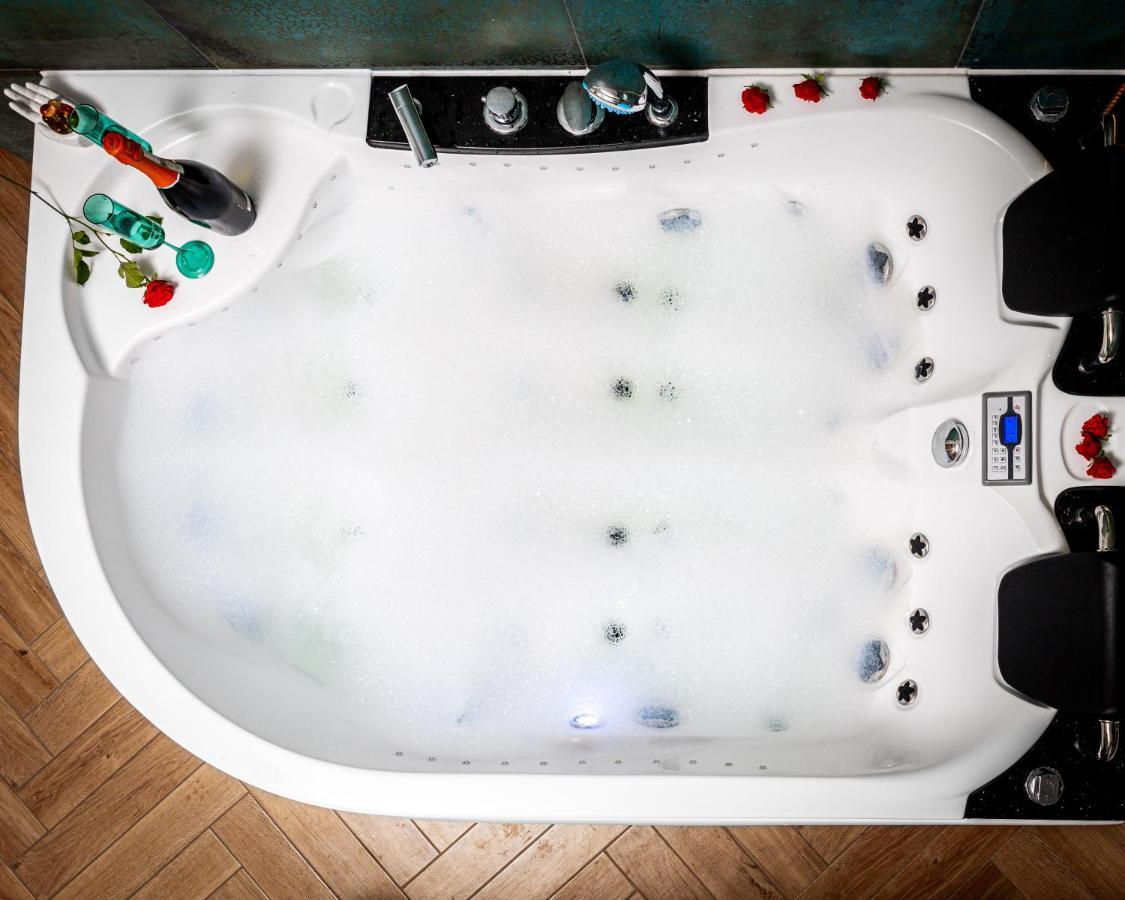 Jacuzzi & Bike Apartment, Cracovia Exterior foto