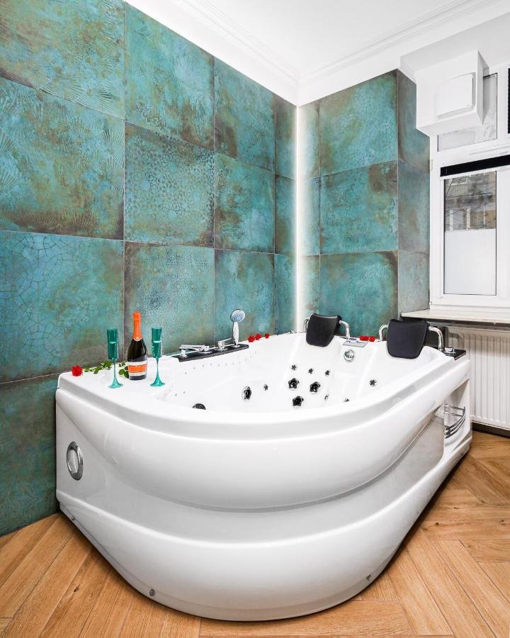Jacuzzi & Bike Apartment, Cracovia Exterior foto