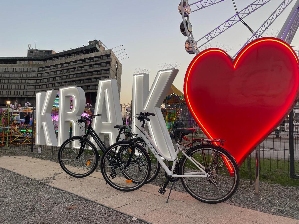 Jacuzzi & Bike Apartment, Cracovia Exterior foto
